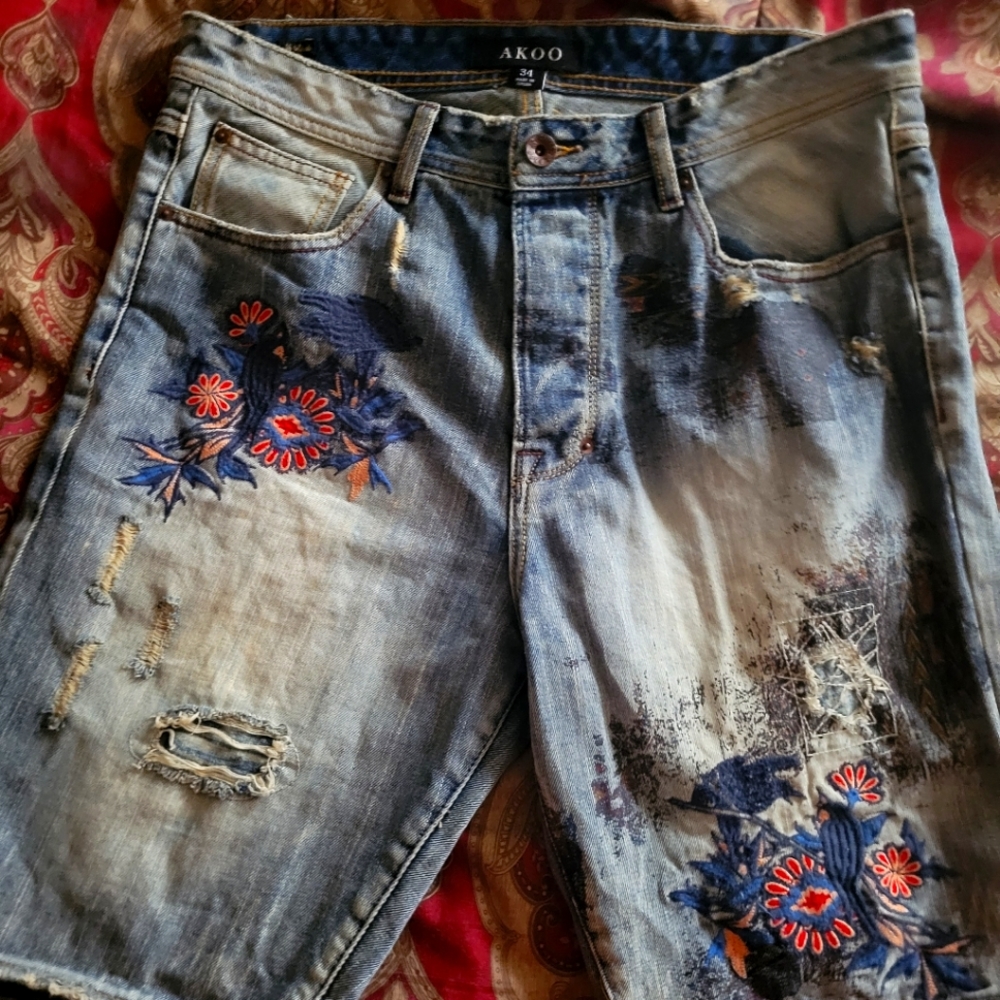 Men akoo shorts